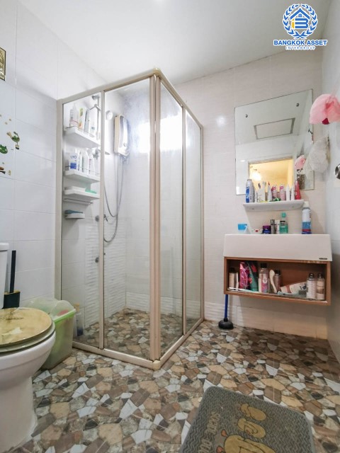 *****ทาวน์เฮ้าส์มือสองย่านนนทบุรี ม.พฤกษาวิลล์28 วงแหวน-รัตนาธิเบศร์ หลังมุม! เนื้อที่กว้างขวางถึง 25.7 ตร.ว. ฟังก์ชัน 3 ห้องนอน 2 ห้องน้ำ 1 ที่จอดรถ บนทำเลสุดสะดวก ใกล้ถนนกาญจนาภิเษก เพียง 10 นาทีก็ถึงรถไฟฟ้าสายสีม่วง "สถานีคลองบางไผ่" จองเลย!